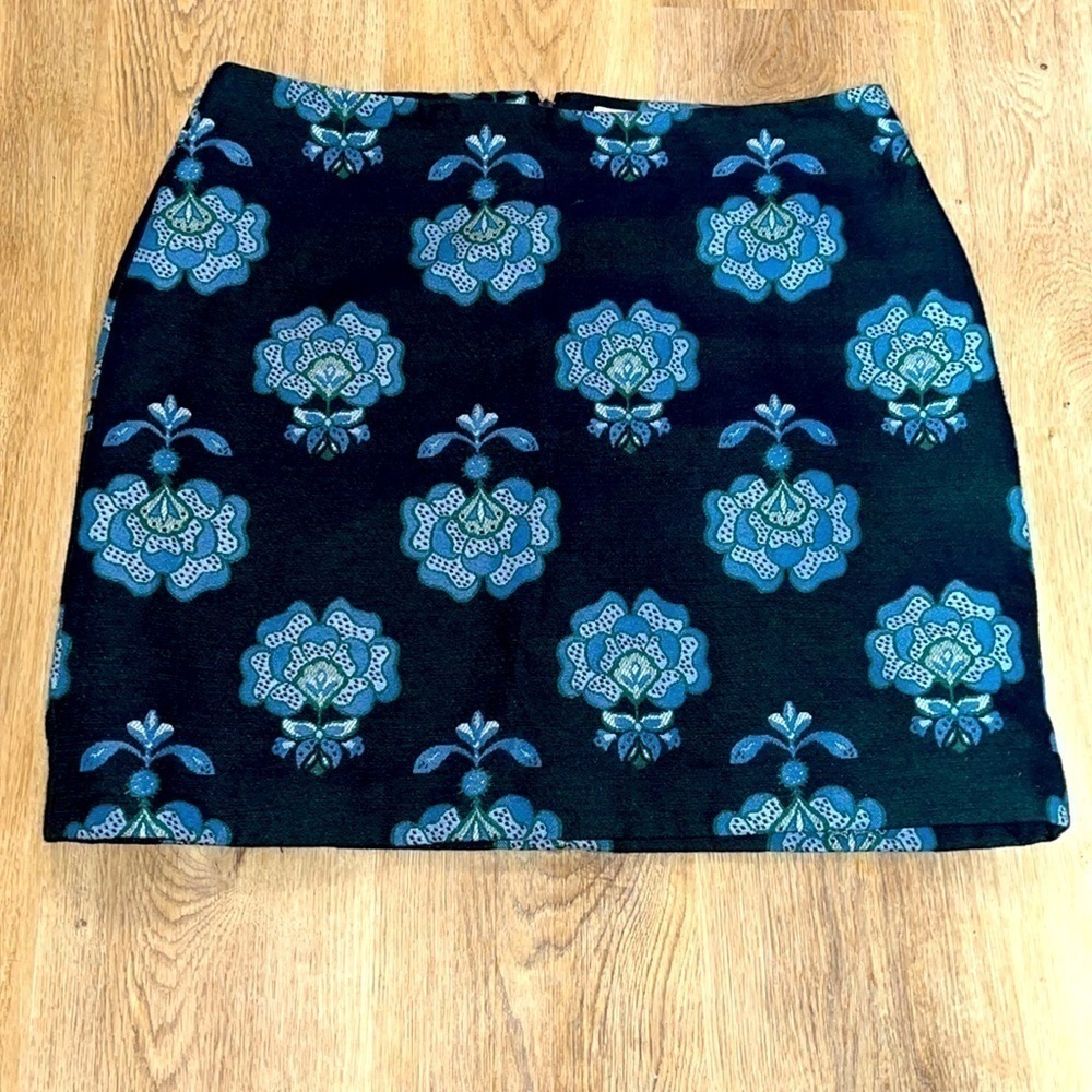 Gorgeous Dark Green Textured LOFT Mini Skirt with Blue Brocade Print 14